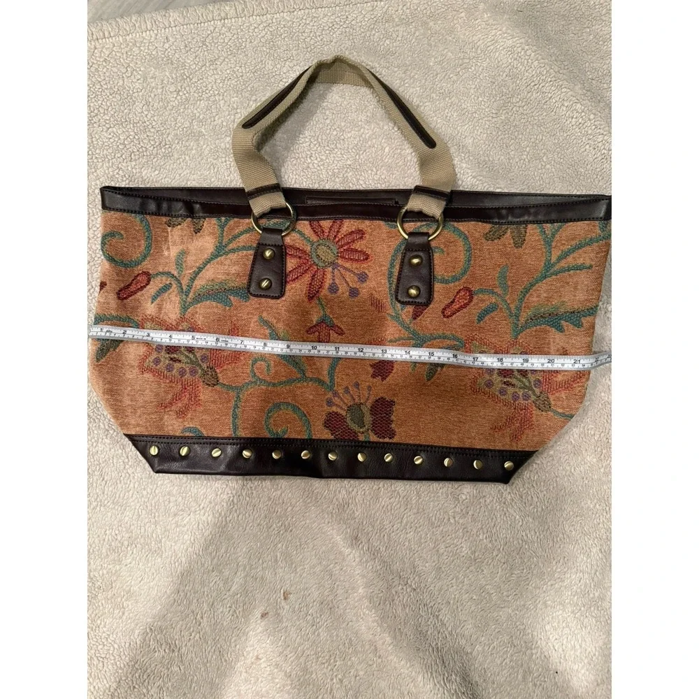 VTG Tommy Hilfiger Floral Tapestry Studded Weekender Bag Magnetic Snap Closure